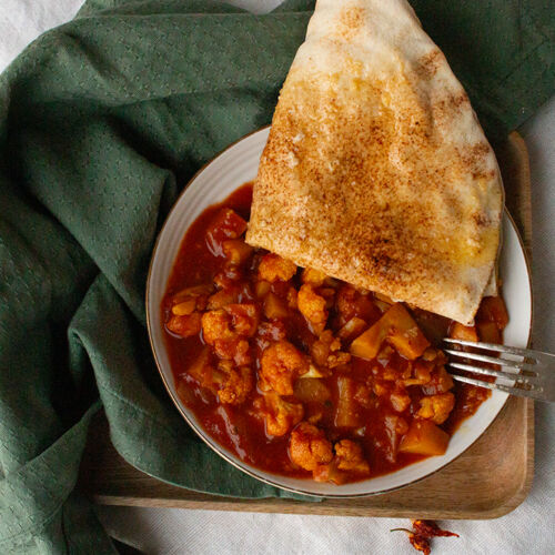 Aloo Gobi: Mit Blumenkohl und Kartoffeln