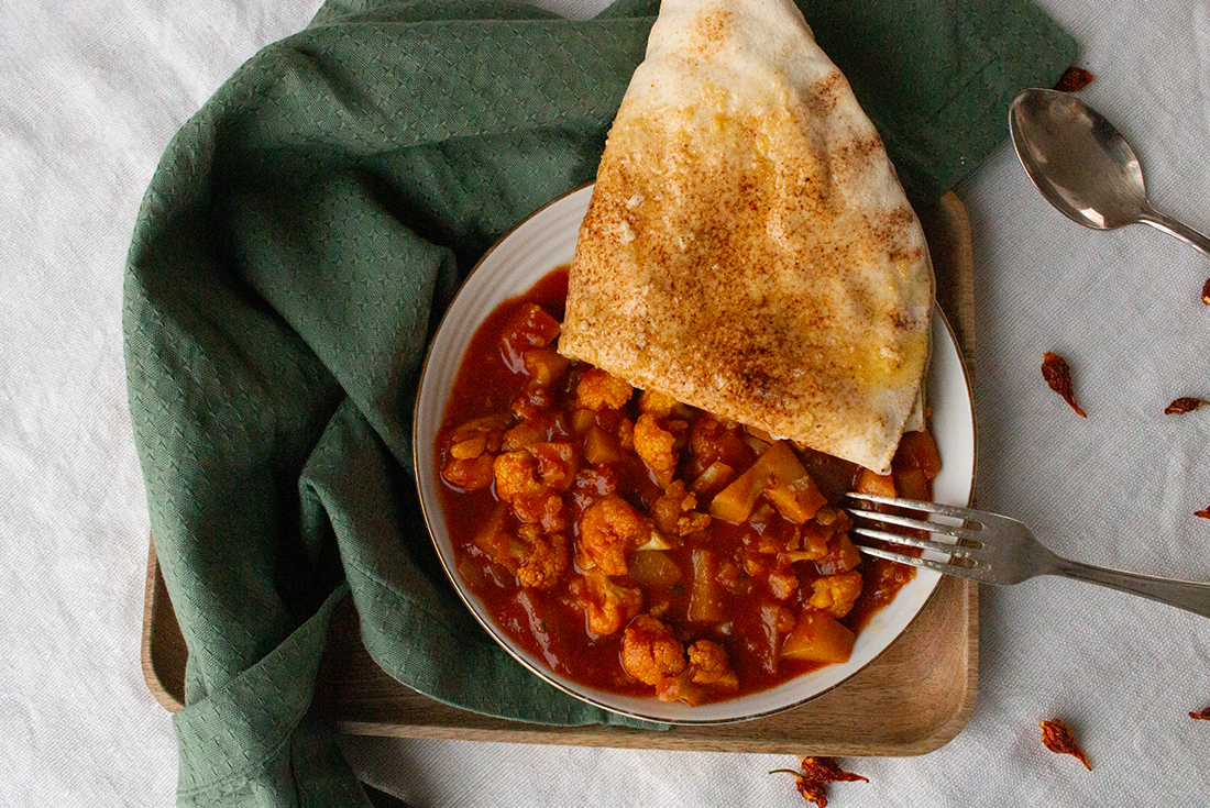 Aloo Gobi: Mit Blumenkohl und Kartoffeln