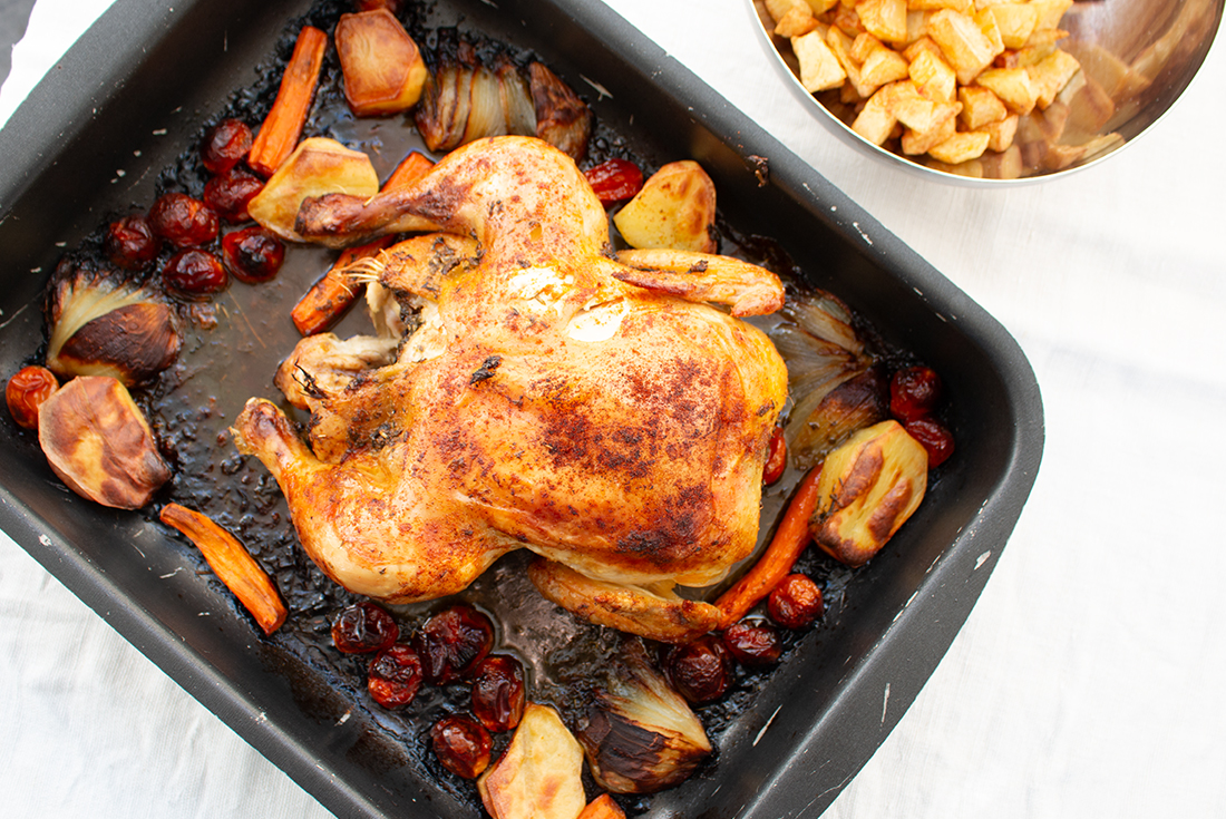 Poularde mit Kräuterbutter und Ofengemüse