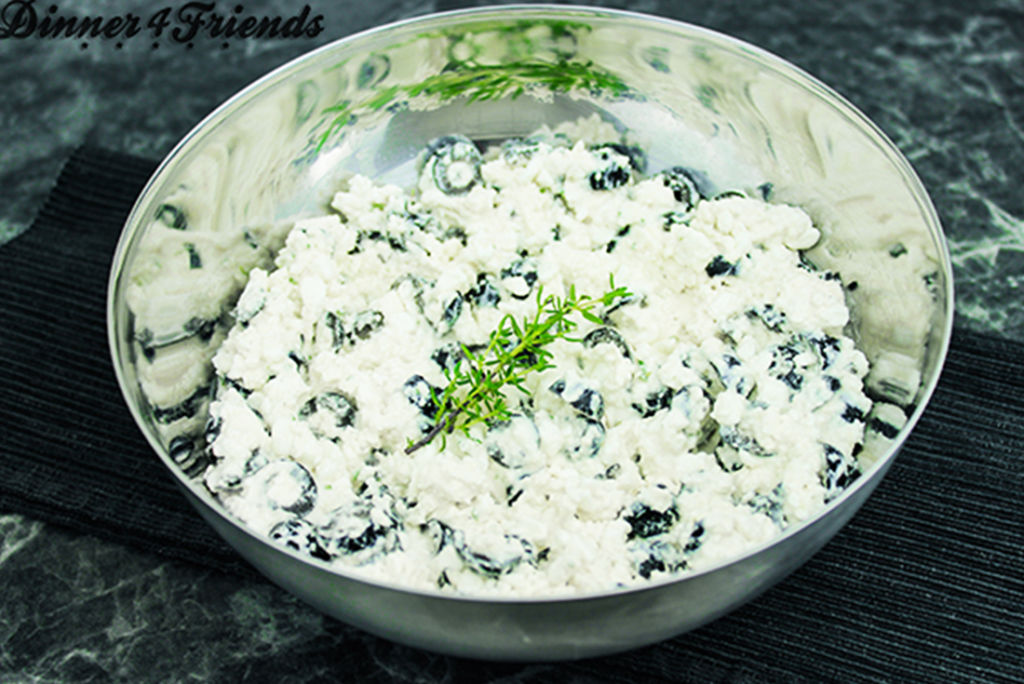 Brotaufstrich aus Feta und schwarzen Oliven