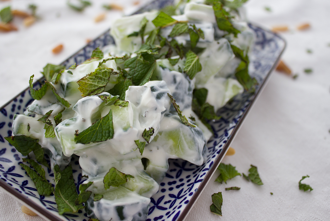 Gurkensalat mit Minze und Joghurt – Dinner4Friends