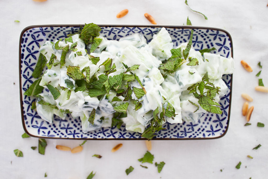 Gurkensalat mit Minze und Joghurt – Dinner4Friends