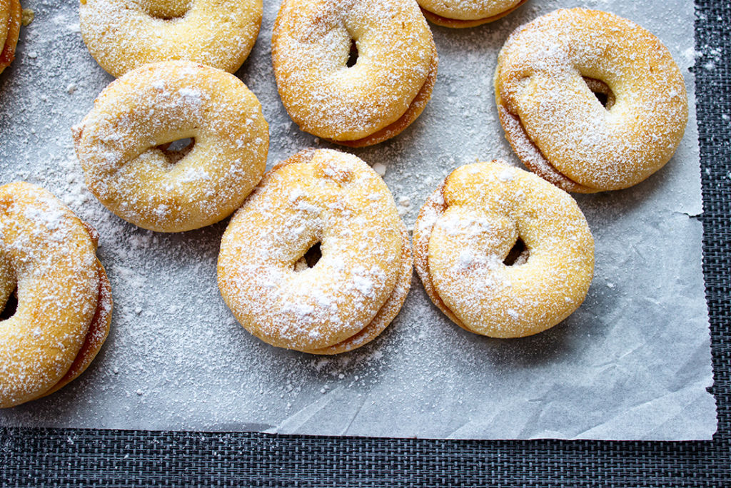 Marzipankringel: einfache Weihnachstkekse - Dinner4Friends