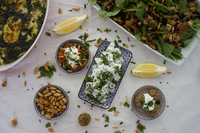 Gurkensalat mit Minze und Joghurt – Dinner4Friends