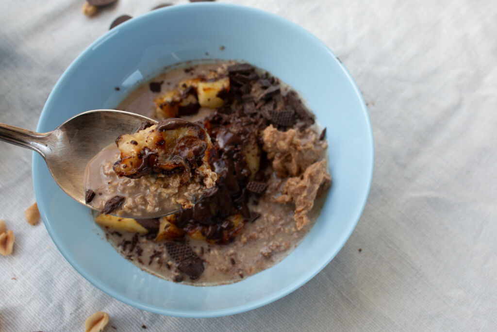 Overnight Oats mit Schokolade und Banane