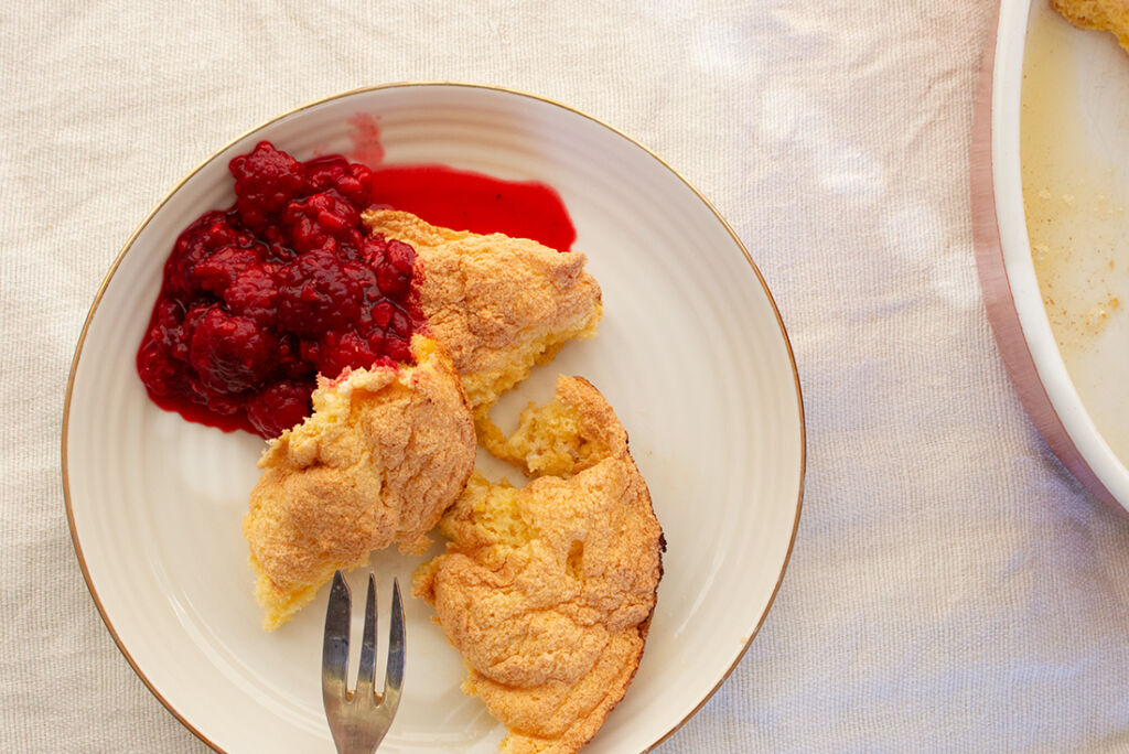 Schneeomelette mit Himbeersauce (wie Salzburger Nockerl)